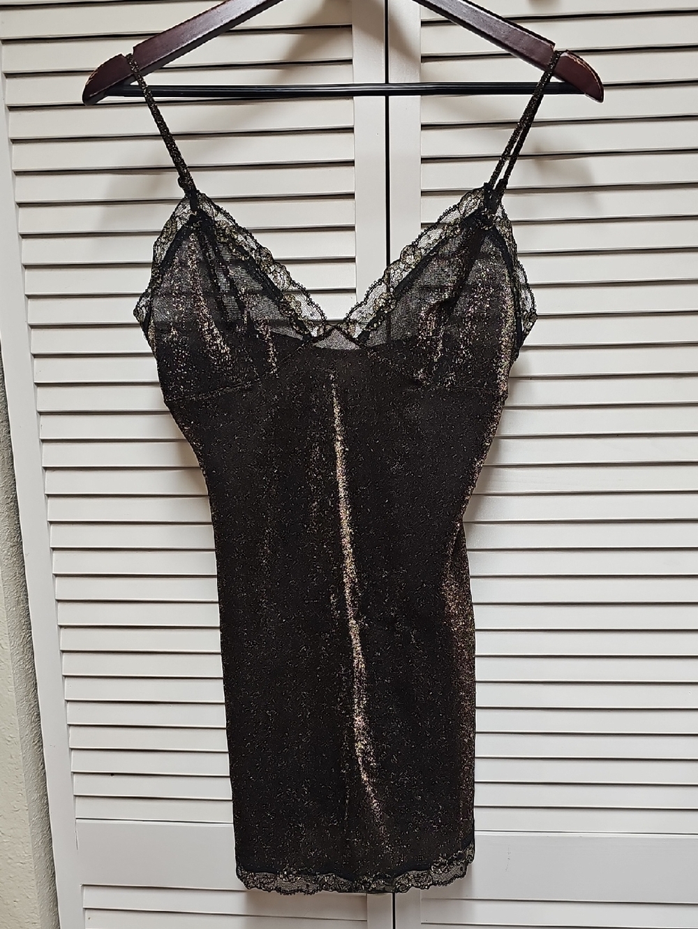 EUC Vintage Victoria's Secret Black Shimmer Lace-Trim Slip Dress Chemise Sz S